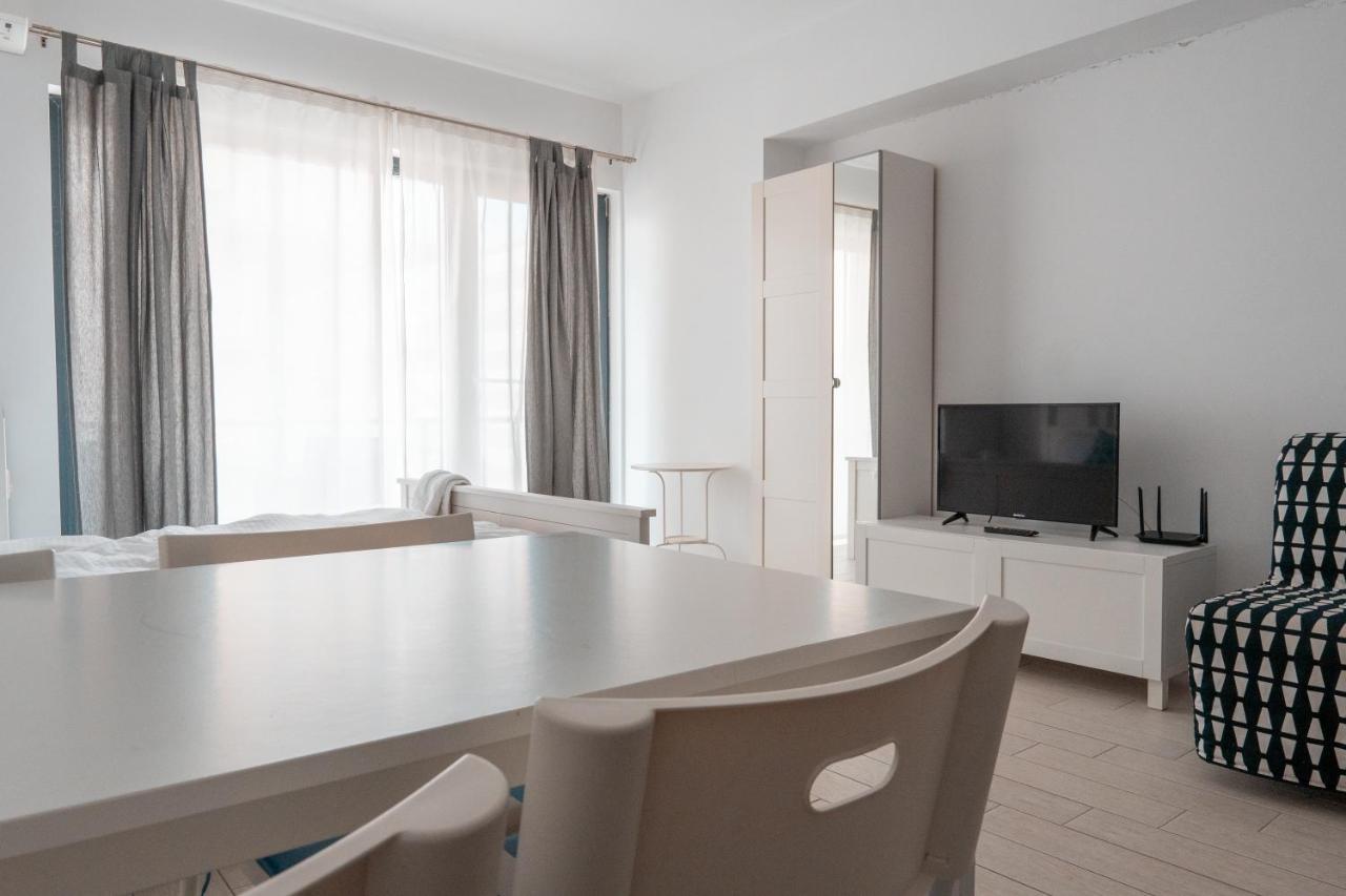 Bright Apartments Mamaia Nord 外观 照片